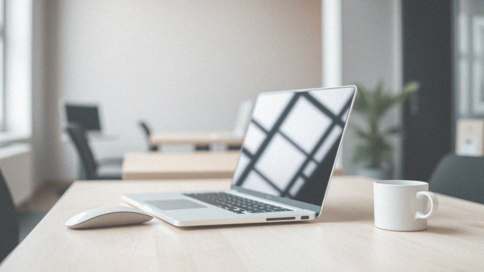 Jakie informacje powinny być zawarte w stopce wiadomości e-mail?