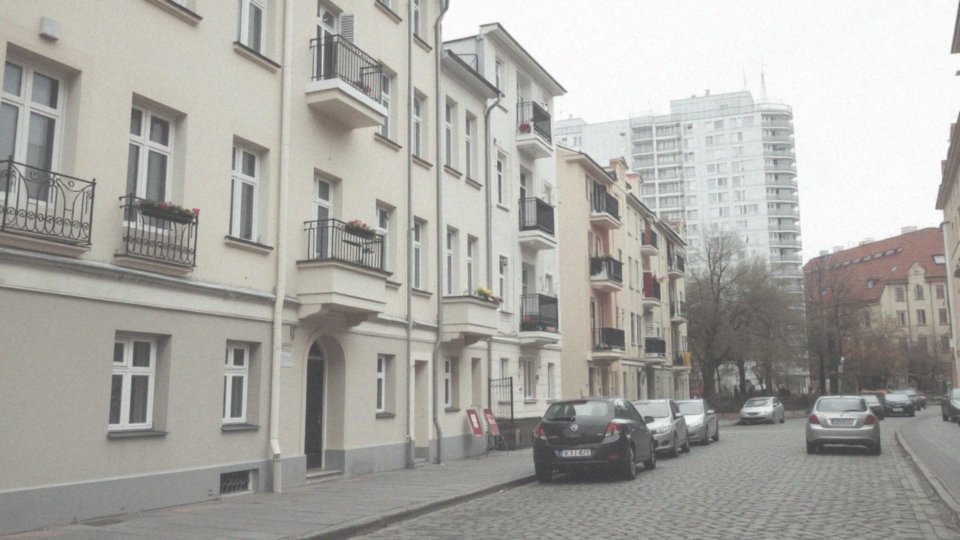 Jakie są średnie ceny wynajmu zespołów w różnych miastach?