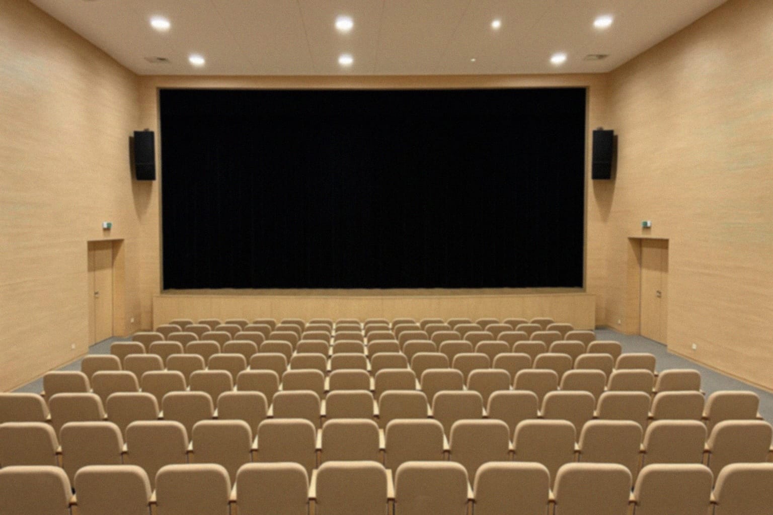 Charytatywny wieczór kabaretowy dla „Promyczka” z kabaretem „Jurki”